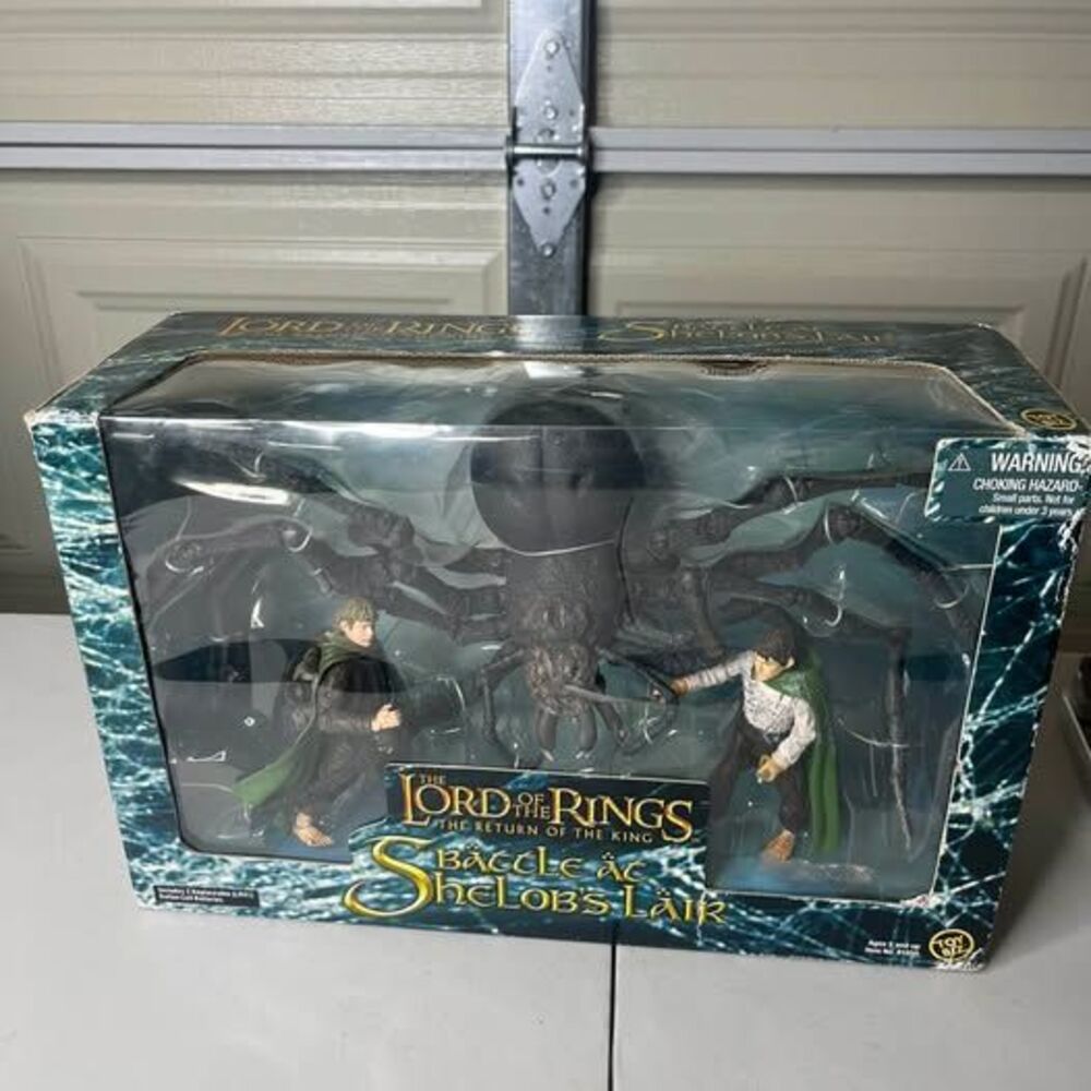 Toy Biz Lord of the Rings: The Return of the King Battle at Shelob's Lair Action